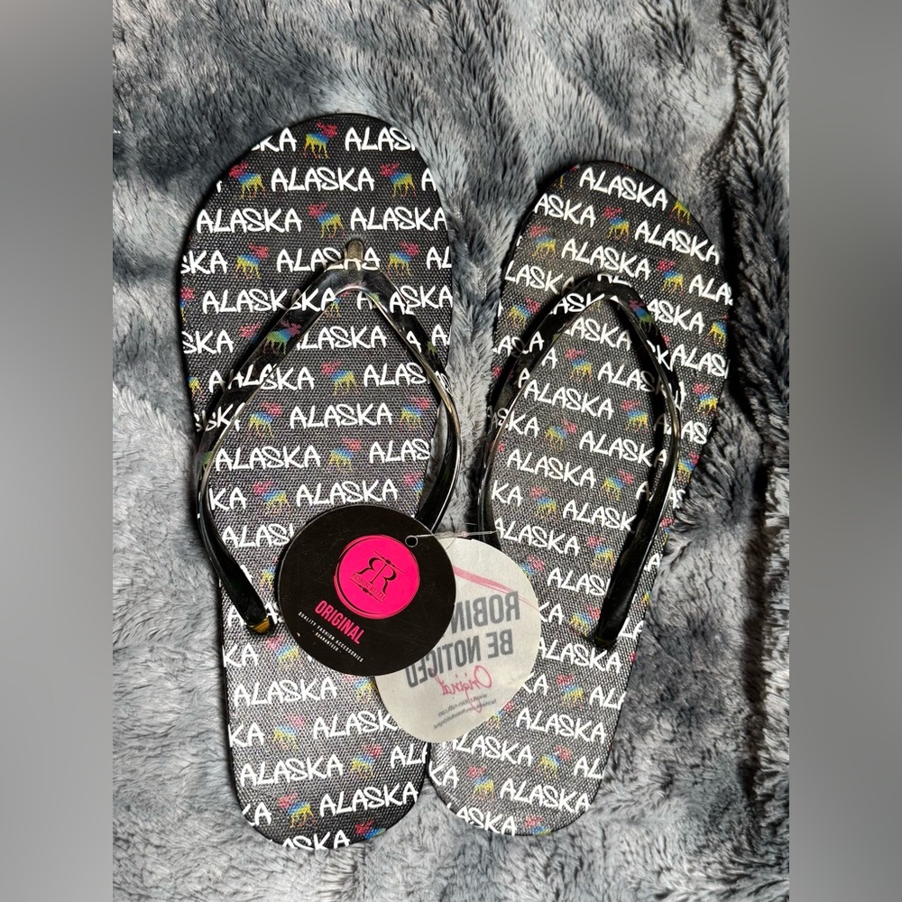 ALASKA Black Logo Flip Flop Sandals with Colorful Moose Print Womens 10